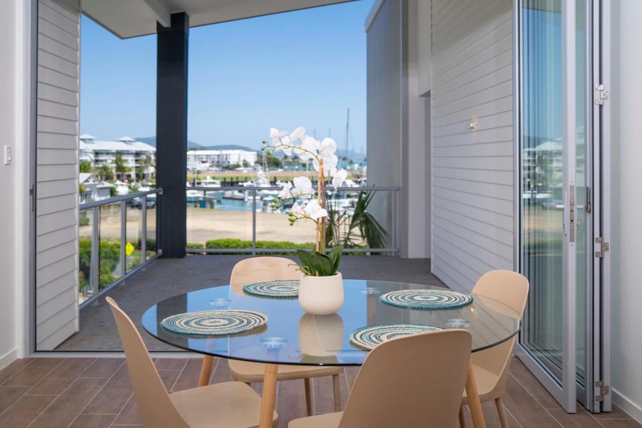 Harbour Cove Hotel Еърли Бийч Екстериор снимка