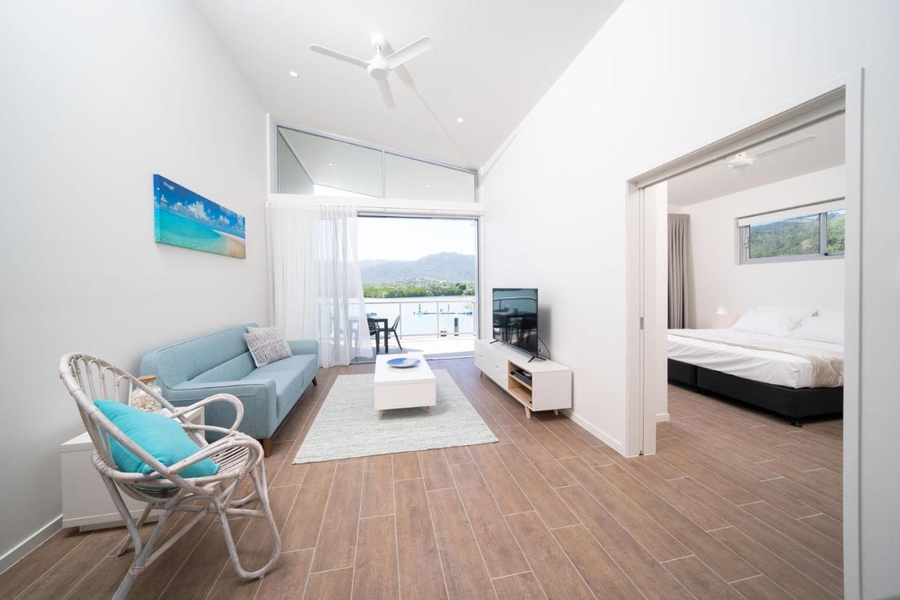 Harbour Cove Hotel Еърли Бийч Екстериор снимка