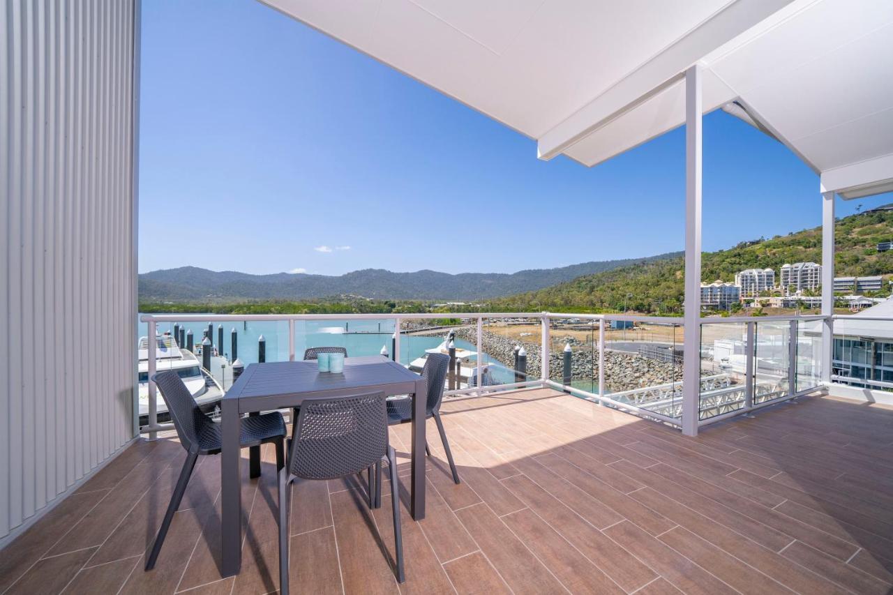 Harbour Cove Hotel Еърли Бийч Екстериор снимка