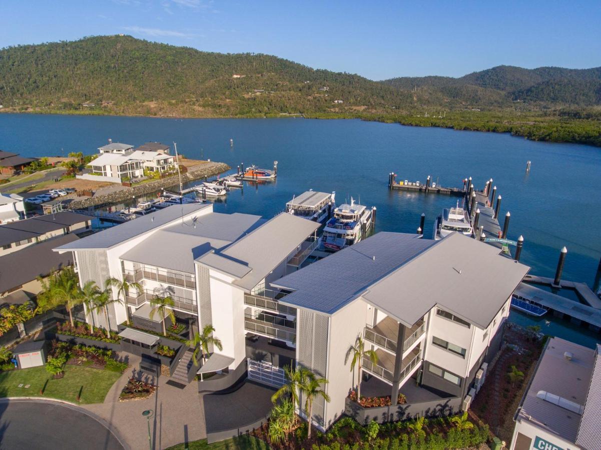 Harbour Cove Hotel Еърли Бийч Екстериор снимка